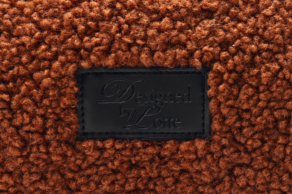Designed by Lotte Yndis - Hondenkussen - Bouclé - Ovaal - 15.00 cm - Terracotta - 85.00 cm - XL - 115.00 cm