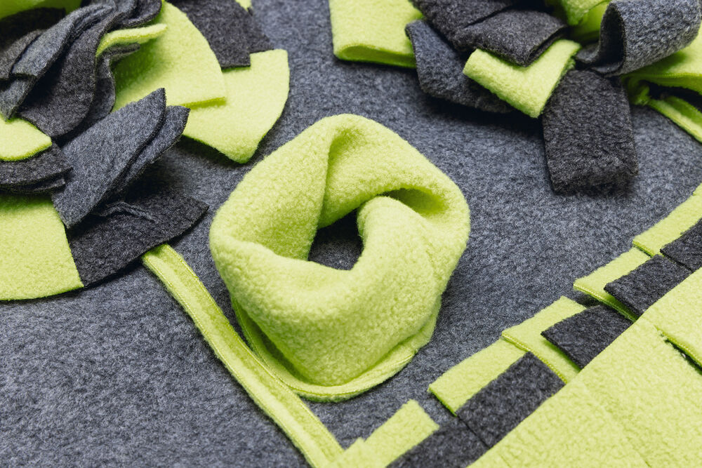 Beeztees Flora - Snuffelmat - Hondenspeelgoed - multi - 7x45x70 cm