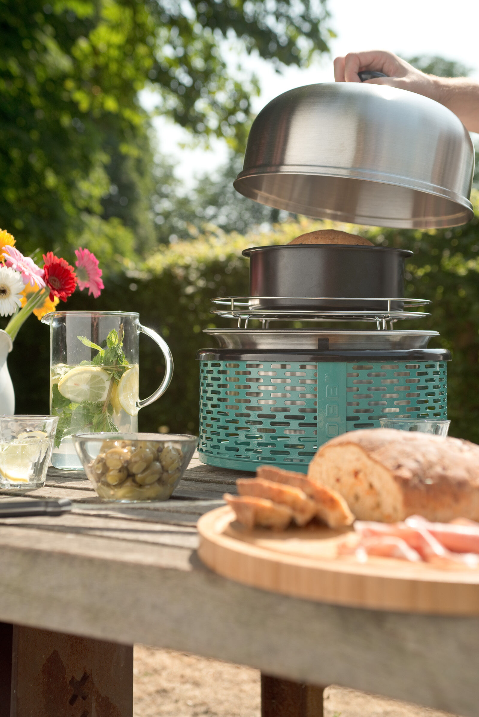 Cobb Pro - Houtskoolbarbecue - Zwart Cobb Pro - Houtskoolbarbecue - Zwart