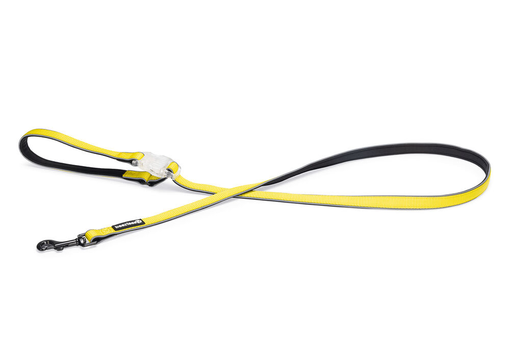 Beeztees Parinca - Reflecterende Hondenriem - Geel - 20 mm - 2 cm - 150 cm Beeztees Parinca - Reflecterende Hondenriem - Geel - 20 mm - 2 cm - 150 cm