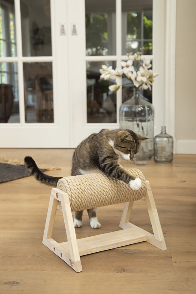 Designed by Lotte Yves - Krabpaal - Naturel - 30x36x30 cm