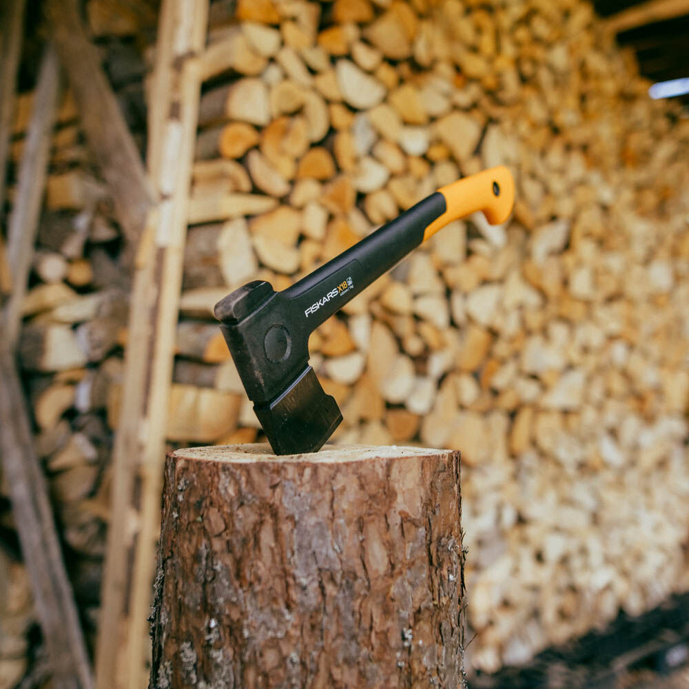 Fiskars X18 - Universele bijl