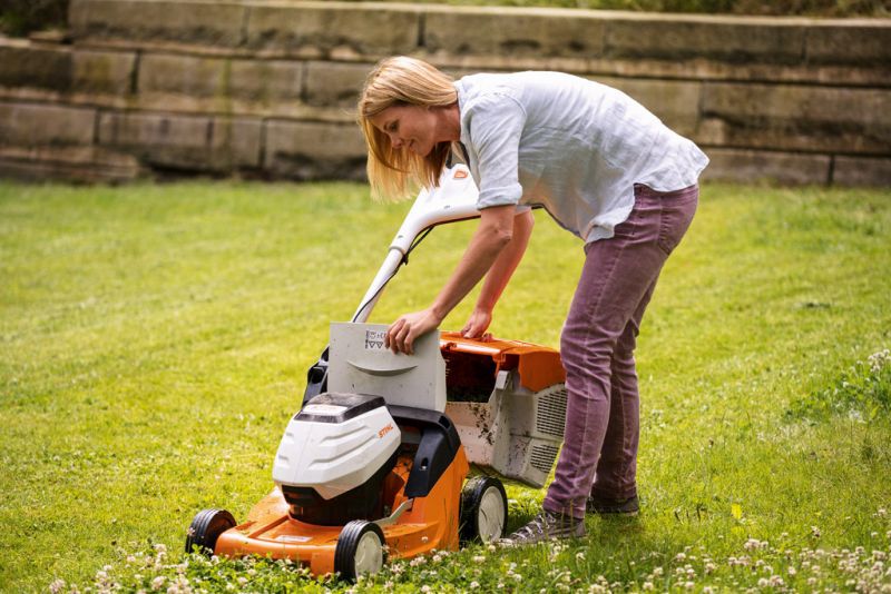 STIHL RMA 443 C (incl accu en lader) - Accu-grasmaaier - 350 m2