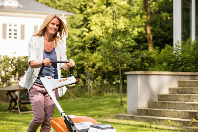 STIHL RMA 443 C (incl accu en lader) - Accu-grasmaaier - 350 m2