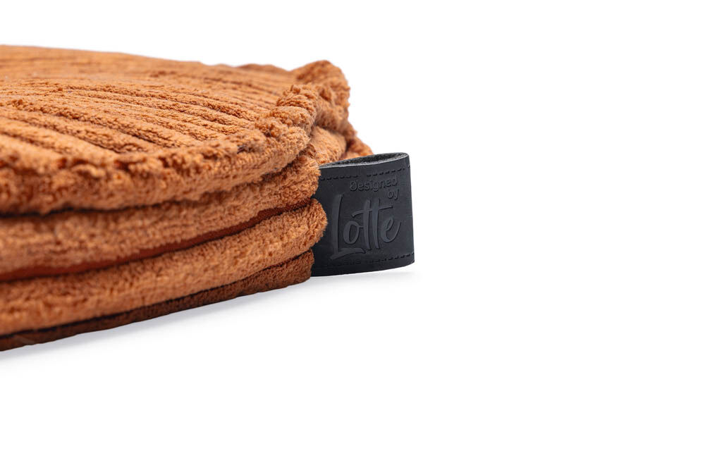 Designed by Lotte Ribbed - Krabpaal - Terracotta