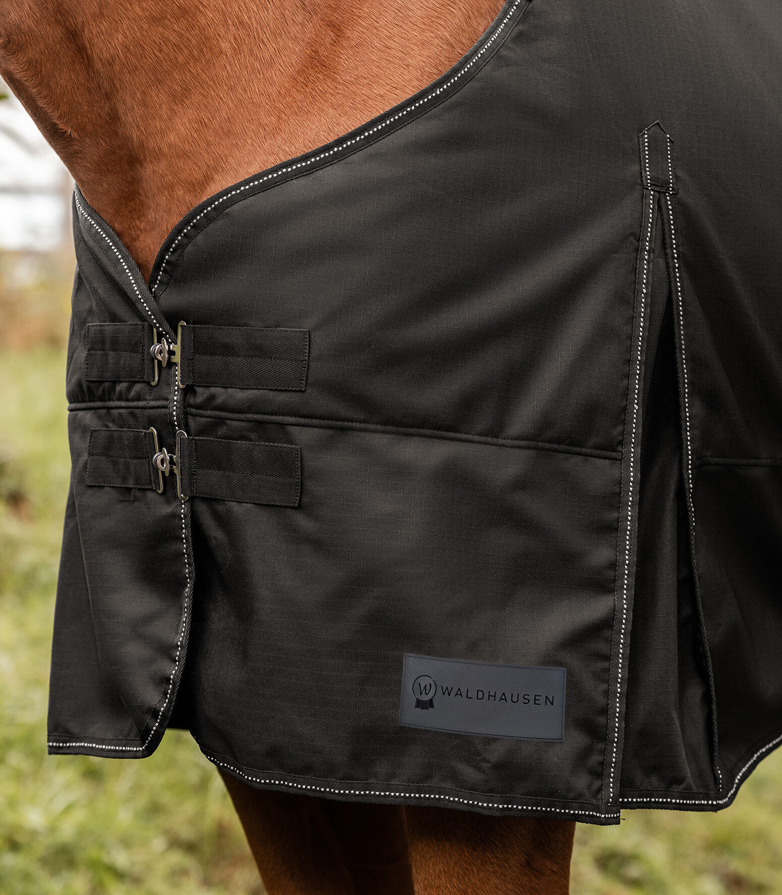 Waldhausen Nordic 300 gr - Winterdeken - Paardendeken - 1.00 cm - Zwart - 1.00 cm - 105/155 - 1.00 cm