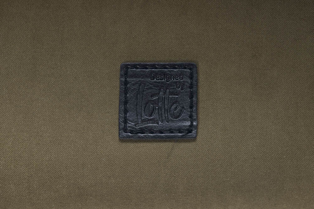 Designed by Lotte Bundu - Draagtas - Groen