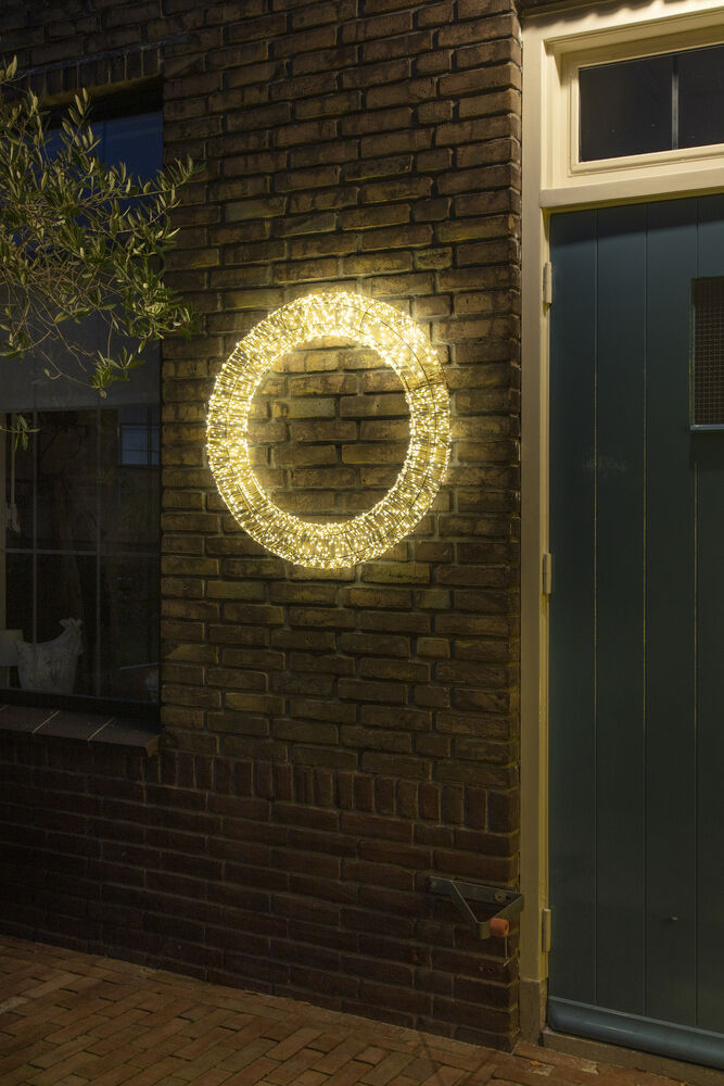 Christmas United Ø 50cm - Kunstkerstkrans - 800 lampjes - Warm wit Christmas United Ø 50cm - Kunstkerstkrans - 800 lampjes - Warm wit