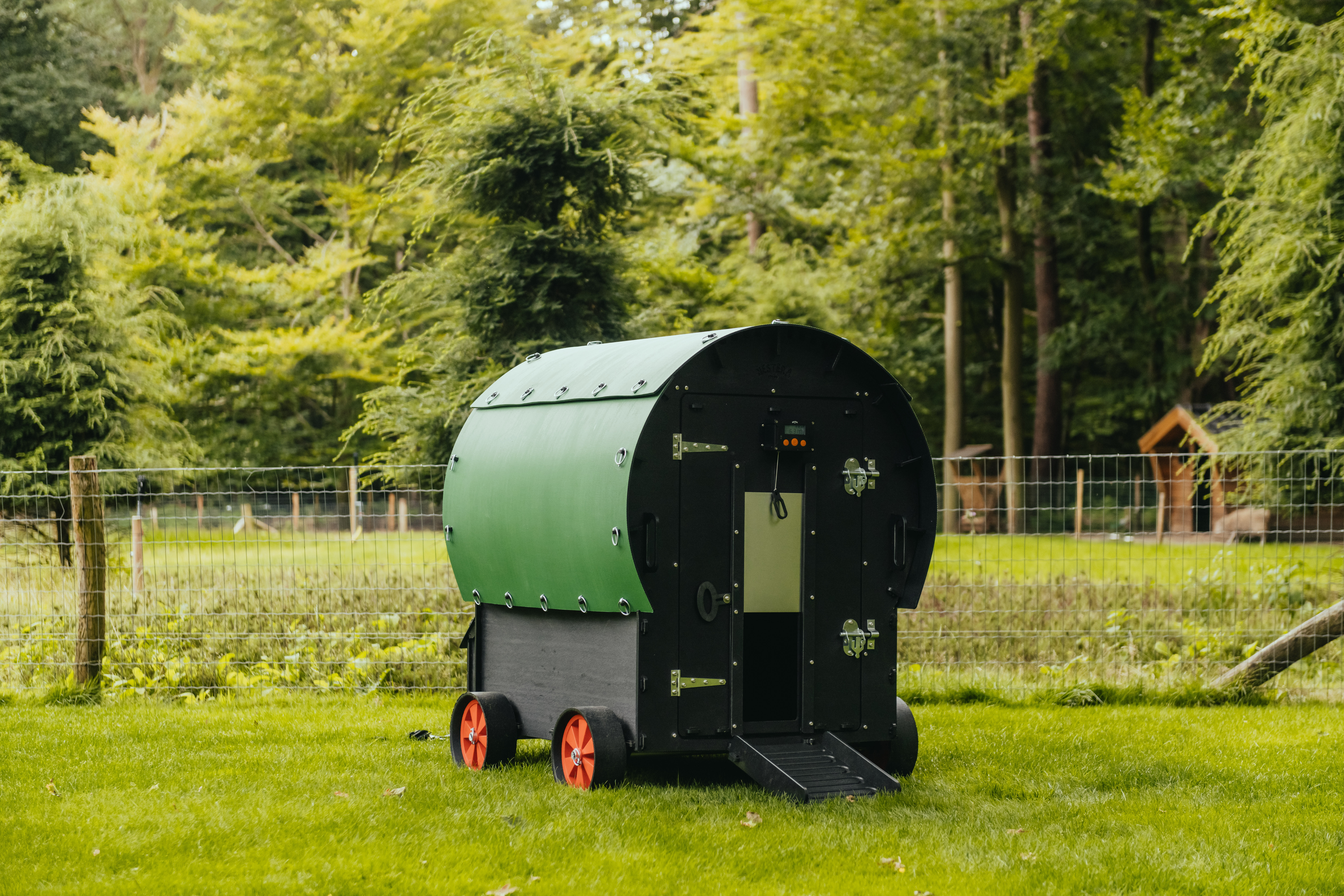 Nestera Wagon - Kippenhok - tot 10 kippen Nestera Wagon - Kippenhok - tot 10 kippen