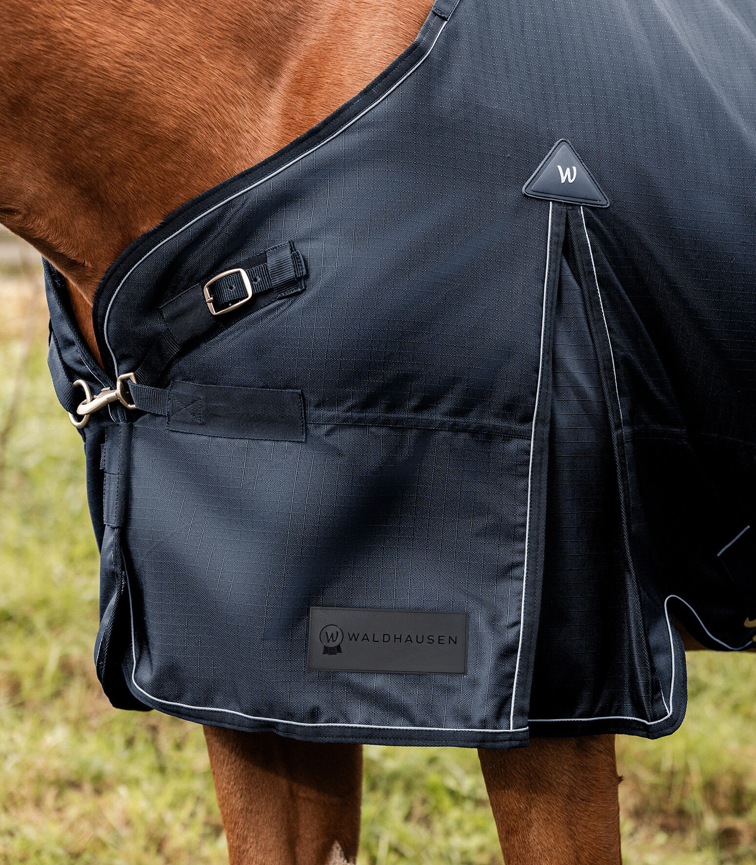 Waldhausen Scandic 200 gr - Winterdeken - Paardendeken - 1.00 cm - Blauw - 1.00 cm - 125/175 - 1.00 cm
