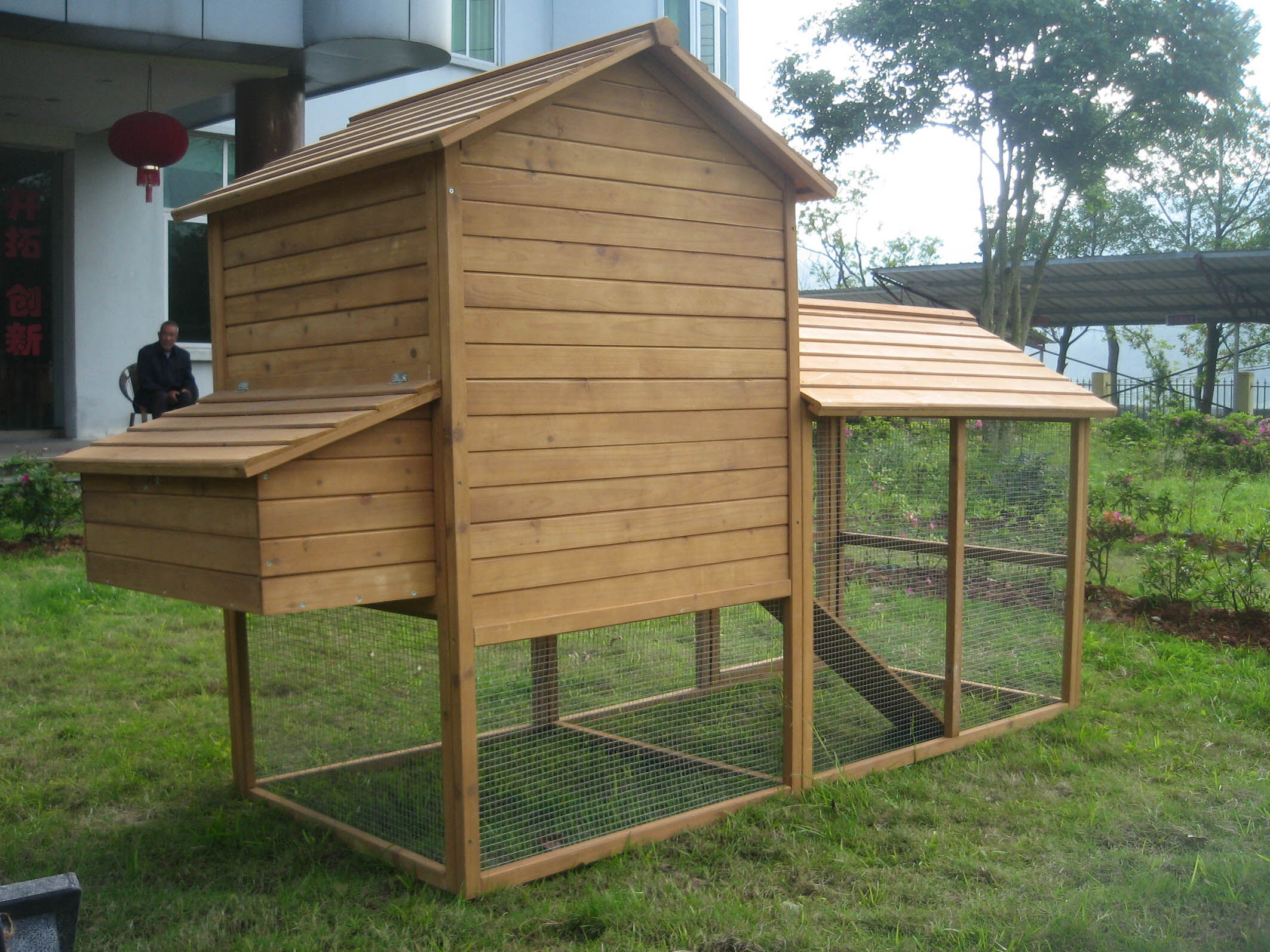 Holland - Kippenhok met ren - 155.00 cm - Bruin - 250.00 cm - 102.00 cm