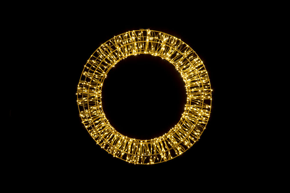 Christmas United Ø 30cm - Kunstkerstkrans - 400 lampjes - Warm wit Christmas United Ø 30cm - Kunstkerstkrans - 400 lampjes - Warm wit