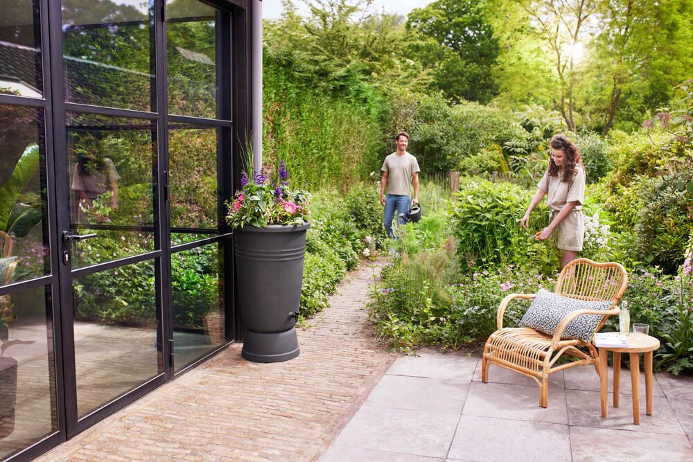 Elho Green Plus 110L - Regenton - Zwart