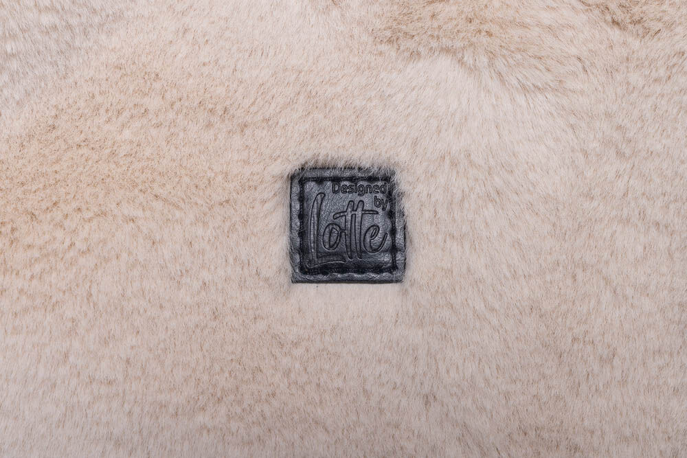 Designed by Lotte Laki - Draagtas - Beige