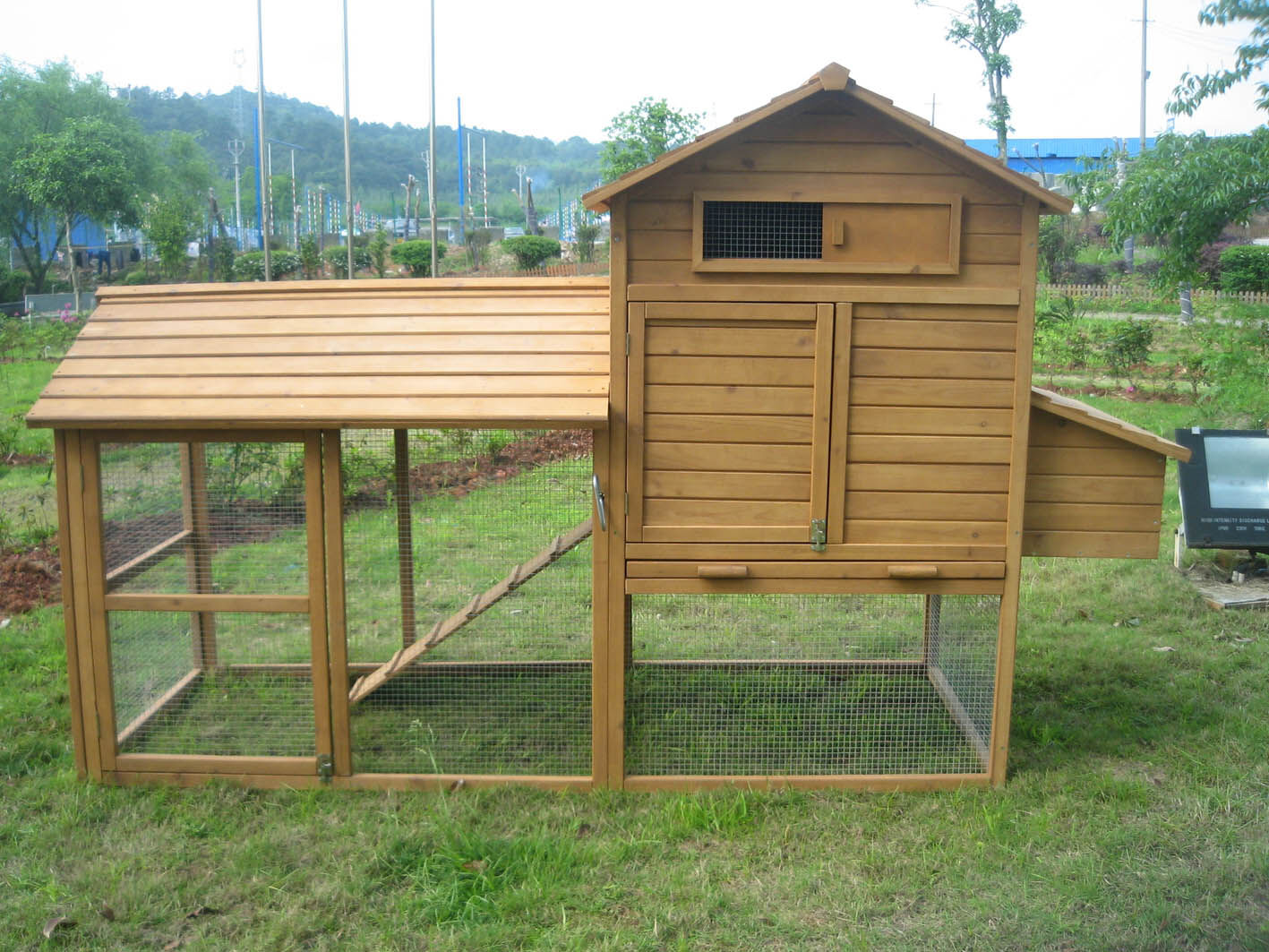 Holland - Kippenhok met ren - 155.00 cm - Bruin - 250.00 cm - 102.00 cm