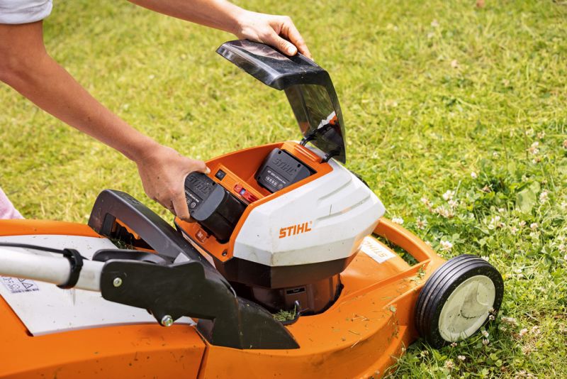 STIHL RMA 443 C (incl accu en lader) - Accu-grasmaaier - 350 m2