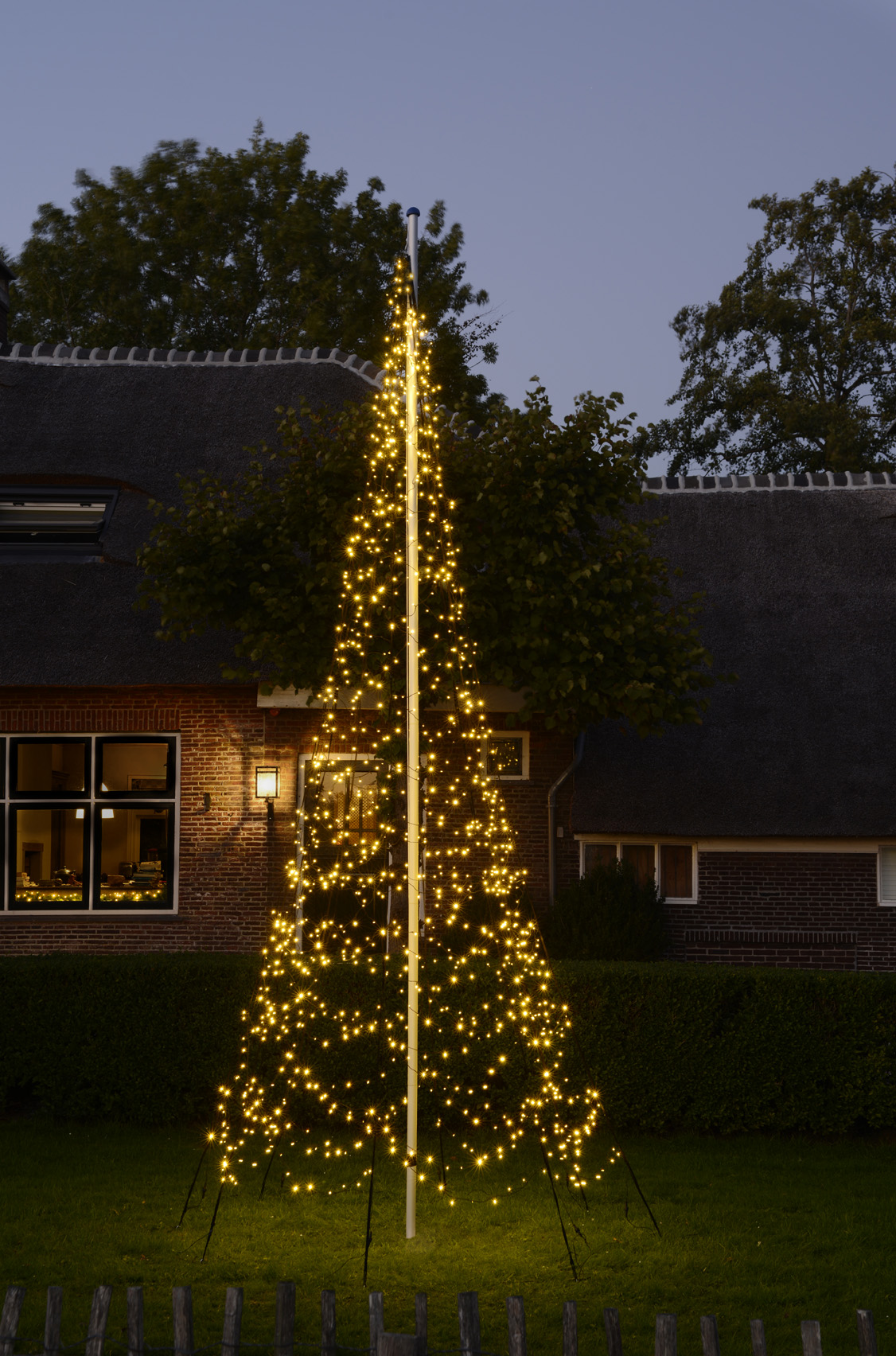 Fairybell 6 meter - Vlaggenmast kerstboom - 1200 - 600 cm - Warm wit Fairybell 6 meter - Vlaggenmast kerstboom - 1200 - 600 cm - Warm wit