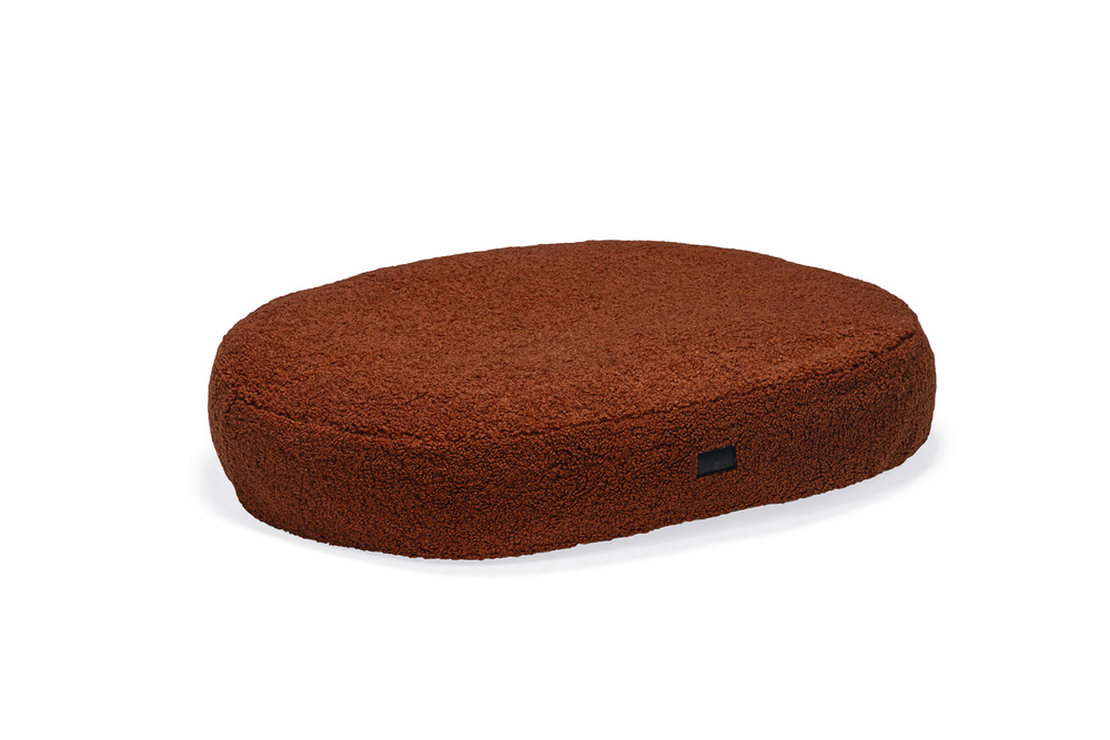 Designed by Lotte Yndis - Hondenkussen - Bouclé - Ovaal - Terracotta - 15x85x115 cm - XL Designed by Lotte Yndis - Hondenkussen - Bouclé - Ovaal - Terracotta - 15x85x115 cm - XL